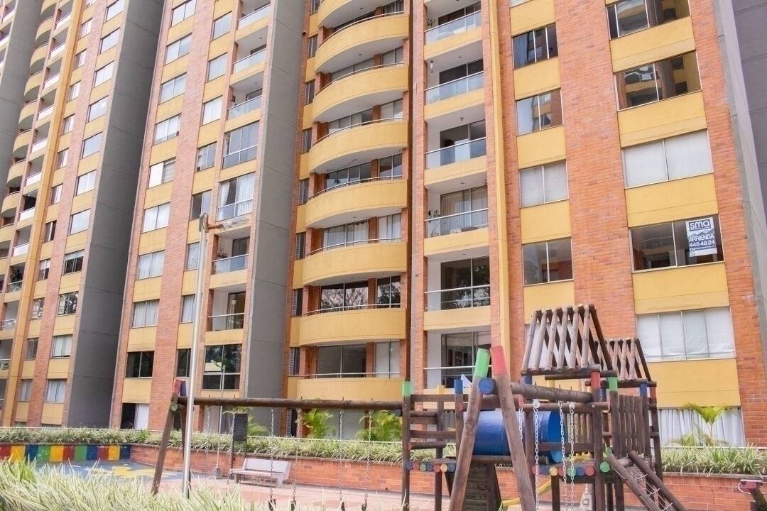 #182 - Apartamento Amoblado para Alquiler en Medellín - ANT